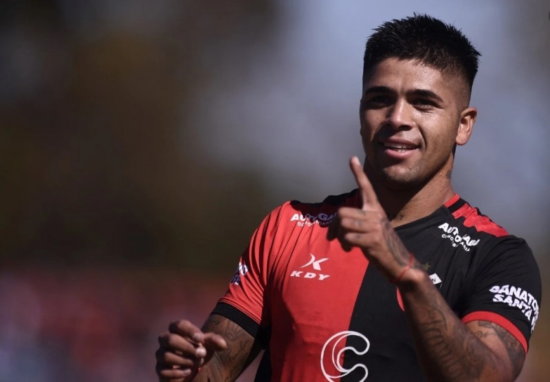 Bolivia busca nacionalizar a un delantero olavarriense